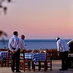 Aphrodite Hills 3 Bedroom With Bbq, Patio & View Appartement