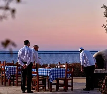 Aphrodite Hills 3 Bedroom With Bbq, Patio & View 公寓