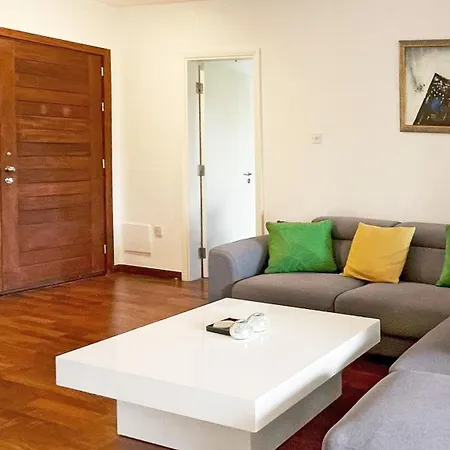 Aphrodite Hills 3 Bedroom With Bbq, Patio & View Apartment *