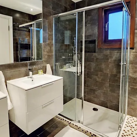 公寓 Aphrodite Hills 3 Bedroom With Bbq, Patio & View 库克里亚