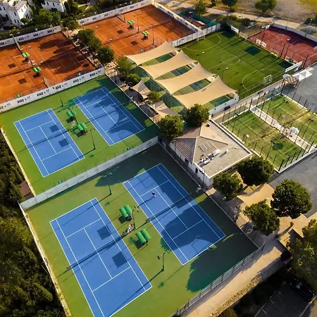 Aphrodite Hills 3 Bedroom With Bbq, Patio & View Apartamento