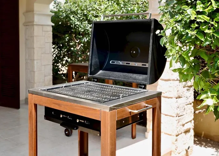 Aphrodite Hills 3 Bedroom With Bbq, Patio & View *