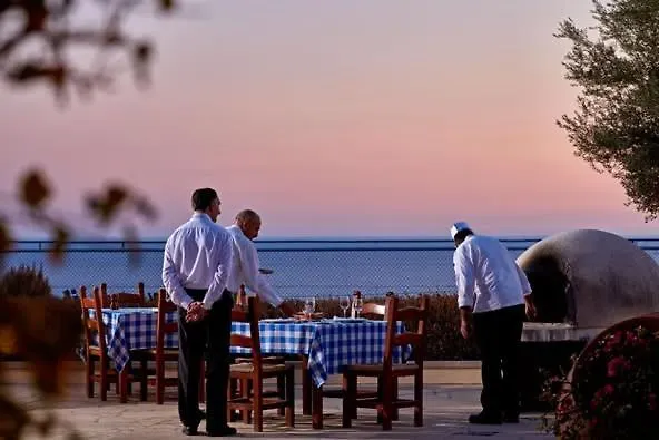 Aphrodite Hills 3 Bedroom With Bbq, Patio & View アパート