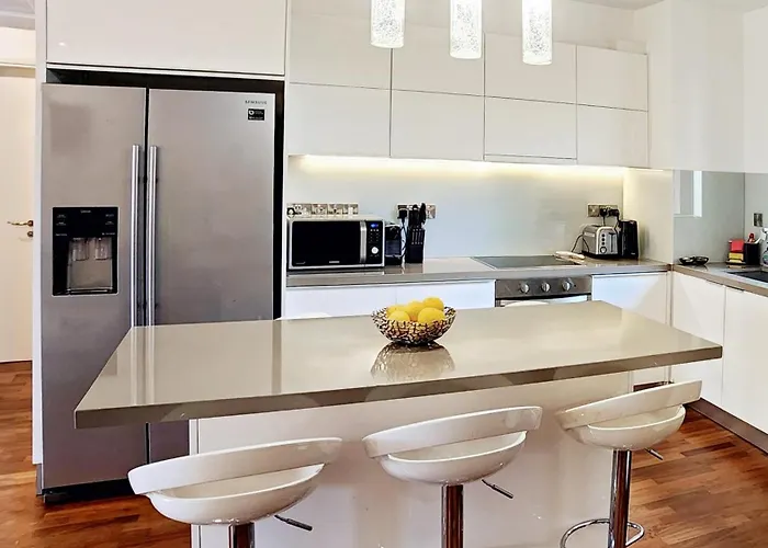 Aphrodite Hills 3 Bedroom With Bbq, Patio & View