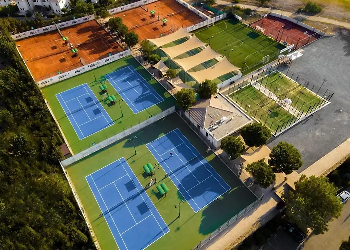 Aphrodite Hills 3 Bedroom With Bbq, Patio & View アパート